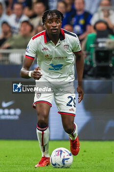 2024-04-14 - Antoine Makoumbou of Cagliari Calcio seen in action during Serie A 2023/24 football match between FC Internazionale and Cagliari Calcio at Giuseppe Meazza Stadium, Milan, Italy on April 14, 2024 - INTER - FC INTERNAZIONALE VS CAGLIARI CALCIO - ITALIAN SERIE A - SOCCER