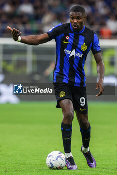 2024-04-14 - Marcus Thuram of FC Internazionale seen in action during Serie A 2023/24 football match between FC Internazionale and Cagliari Calcio at Giuseppe Meazza Stadium, Milan, Italy on April 14, 2024 - INTER - FC INTERNAZIONALE VS CAGLIARI CALCIO - ITALIAN SERIE A - SOCCER