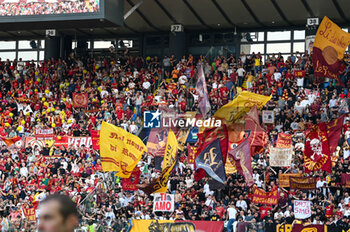 2024-04-14 - AS Roma supporters - UDINESE CALCIO VS AS ROMA - ITALIAN SERIE A - SOCCER
