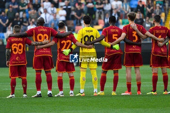 2024-04-14 - AS Roma Udinese Calcio and AS Roma lined up for a minute of recollection to honor the passing of tragedy of the Bologna power plant - UDINESE CALCIO VS AS ROMA - ITALIAN SERIE A - SOCCER