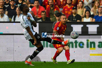 2024-04-14 - Udinese's Kingsley Ehizibue portrait in action - UDINESE CALCIO VS AS ROMA - ITALIAN SERIE A - SOCCER