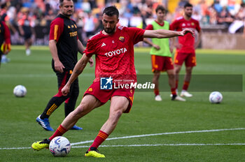 2024-04-14 - Roma’s Bryan Cristante portrait during warm up - UDINESE CALCIO VS AS ROMA - ITALIAN SERIE A - SOCCER