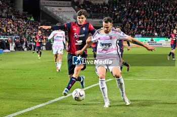 2024-04-19 - Eldor Shomurodov of Cagliari Calcio, Federico Gatti of Juventus FC - CAGLIARI CALCIO VS JUVENTUS FC - ITALIAN SERIE A - SOCCER