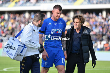 2024-04-20 - Empoli FC's forward Alberto Cerri leaves the field ofr injury - EMPOLI FC VS SSC NAPOLI - ITALIAN SERIE A - SOCCER
