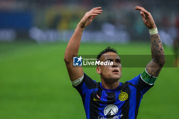 2024-04-22 - Lautaro Martinez of FC Internazionale celebrate the victory of the Serie A 2023/24 title during Serie A 2023/24 football match between AC Milan and FC Internazionale at San Siro Stadium, Milan, Italy on April 22, 2024 - AC MILAN VS INTER - FC INTERNAZIONALE - ITALIAN SERIE A - SOCCER