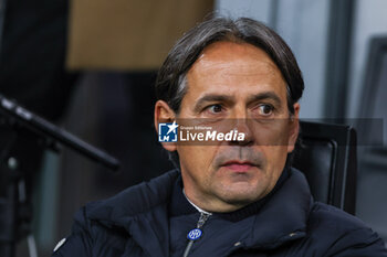 2024-04-22 - Simone Inzaghi Head Coach of FC Internazionale looks on during Serie A 2023/24 football match between AC Milan and FC Internazionale at San Siro Stadium, Milan, Italy on April 22, 2024 - AC MILAN VS INTER - FC INTERNAZIONALE - ITALIAN SERIE A - SOCCER