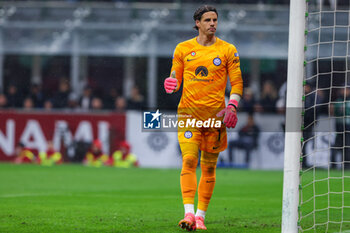 2024-04-22 - Yann Sommer of FC Internazionale gestures during Serie A 2023/24 football match between AC Milan and FC Internazionale at San Siro Stadium, Milan, Italy on April 22, 2024 - AC MILAN VS INTER - FC INTERNAZIONALE - ITALIAN SERIE A - SOCCER