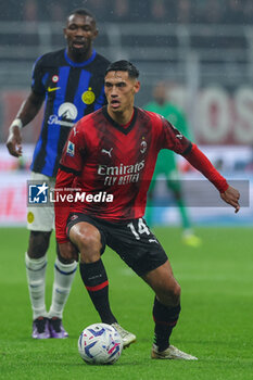 2024-04-22 - Tijjani Reijnders of AC Milan seen in action during Serie A 2023/24 football match between AC Milan and FC Internazionale at San Siro Stadium, Milan, Italy on April 22, 2024 - AC MILAN VS INTER - FC INTERNAZIONALE - ITALIAN SERIE A - SOCCER