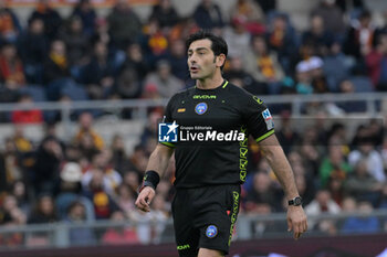 2024-04-22 - Fabio Maresca referee during the Italian Football Championship League A 2023/2024 match between AS Roma vs Bologna FC at the Olimpic Stadium in Rome on 22 April 2024. - AS ROMA VS BOLOGNA FC - ITALIAN SERIE A - SOCCER
