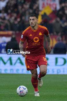 2024-04-22 - Roma’s Leandro Paredes during the Italian Football Championship League A 2023/2024 match between AS Roma vs Bologna FC at the Olimpic Stadium in Rome on 22 April 2024. - AS ROMA VS BOLOGNA FC - ITALIAN SERIE A - SOCCER