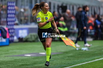 2024-04-28 - Assistant Referee Tiziana Trasciatti seen in action during Serie A 2023/24 football match between FC Internazionale and Torino FC at Giuseppe Meazza Stadium, Milan, Italy on April 28, 2024 - INTER - FC INTERNAZIONALE VS TORINO FC - ITALIAN SERIE A - SOCCER