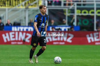2024-04-28 - Nicolo Barella of FC Internazionale seen in action during Serie A 2023/24 football match between FC Internazionale and Torino FC at Giuseppe Meazza Stadium, Milan, Italy on April 28, 2024 - INTER - FC INTERNAZIONALE VS TORINO FC - ITALIAN SERIE A - SOCCER
