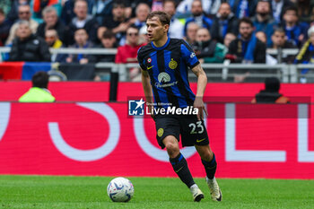 2024-04-28 - Nicolo Barella of FC Internazionale seen in action during Serie A 2023/24 football match between FC Internazionale and Torino FC at Giuseppe Meazza Stadium, Milan, Italy on April 28, 2024 - INTER - FC INTERNAZIONALE VS TORINO FC - ITALIAN SERIE A - SOCCER