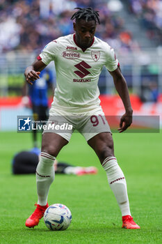 2024-04-28 - Duvan Zapata of Torino FC seen in action during Serie A 2023/24 football match between FC Internazionale and Torino FC at Giuseppe Meazza Stadium, Milan, Italy on April 28, 2024 - INTER - FC INTERNAZIONALE VS TORINO FC - ITALIAN SERIE A - SOCCER
