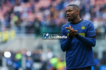 2024-04-28 - Marcus Thuram of FC Internazionale greets the fans during Serie A 2023/24 football match between FC Internazionale and Torino FC at Giuseppe Meazza Stadium, Milan, Italy on April 28, 2024 - INTER - FC INTERNAZIONALE VS TORINO FC - ITALIAN SERIE A - SOCCER