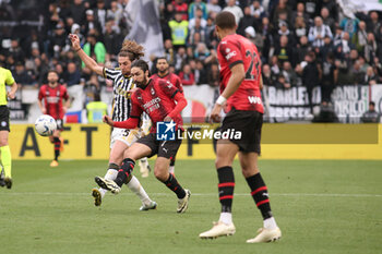 2024-04-27 - Yacine Adli (AC Milan) vs Adrien Rabiot (Juventus FC) - JUVENTUS FC VS AC MILAN - ITALIAN SERIE A - SOCCER