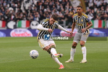 2024-04-27 - Dusan Vlahovic (Juventus FC) shots on goal - JUVENTUS FC VS AC MILAN - ITALIAN SERIE A - SOCCER