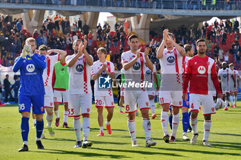 2024-04-27 - players of AC Monza applauds fans - US LECCE VS AC MONZA - ITALIAN SERIE A - SOCCER