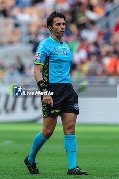 05/05/2024 - Referee Alessandro Prontera seen in action during Serie A 2023/24 football match between AC Milan and Genoa CFC at San Siro Stadium, Milan, Italy on May 05, 2024 - AC MILAN VS GENOA CFC - SERIE A - CALCIO