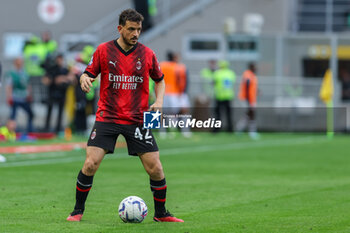 2024-05-05 - Alessandro Florenzi of AC Milan seen in action during Serie A 2023/24 football match between AC Milan and Genoa CFC at San Siro Stadium, Milan, Italy on May 05, 2024 - AC MILAN VS GENOA CFC - ITALIAN SERIE A - SOCCER