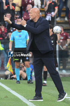 06/05/2024 - Stefano Colantuono coach of US Salernitana 1919 gestures during the Serie A Match between US Salernitana 1919 vs Atalanta BC at Arechi Stadium - US SALERNITANA VS ATALANTA BC - SERIE A - CALCIO