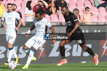 2024-05-06 - Ademola Lookman of Atalanta BC competes for the ball with Lassana Coulibaly of US Salernitana 1919 during the Serie A Match between US Salernitana 1919 vs Atalanta BC at Arechi Stadium - US SALERNITANA VS ATALANTA BC - ITALIAN SERIE A - SOCCER