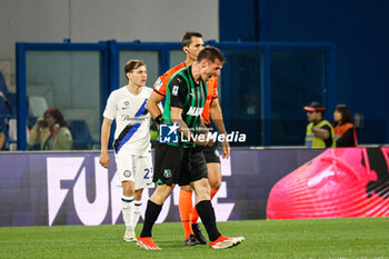 2024-05-04 - Andrea Pinamonti (Sassuolo) celebrates the victory - US SASSUOLO VS INTER - FC INTERNAZIONALE - ITALIAN SERIE A - SOCCER