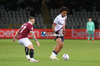 2024-05-03 - Joshua Zirkzee (Bologna FC) and Karol Linetty (Torino FC) - TORINO FC VS BOLOGNA FC - ITALIAN SERIE A - SOCCER