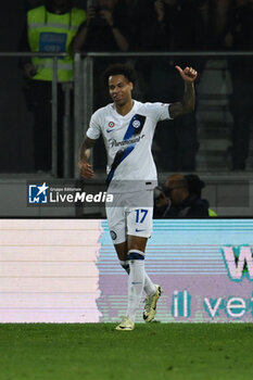 2024-05-10 - Tajon Buchanan of F.C. Inter celebrates after scoring the gol of 0-3 during the 36th day of the Serie A Championship between Frosinone Calcio vs F.C. Inter, 10 May 2024 at the Benito Stirpe Stadium, Frosinone, Italy. - FROSINONE CALCIO VS INTER - FC INTERNAZIONALE - ITALIAN SERIE A - SOCCER