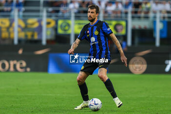 2024-05-19 - Francesco Acerbi of FC Internazionale seen in action during Serie A 2023/24 football match between FC Internazionale and SS Lazio at Giuseppe Meazza Stadium, Milan, Italy on May 19, 2024 - INTER - FC INTERNAZIONALE VS SS LAZIO - ITALIAN SERIE A - SOCCER