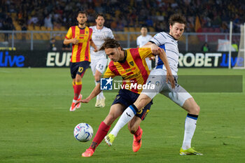 2024-05-18 - Antonino Gallo of US Lecce in action against Aleksey Miranchuk of Atalanta - US LECCE VS ATALANTA BC - ITALIAN SERIE A - SOCCER