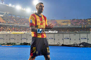 2024-05-18 - Lorenzo Venuti of US Lecce applauds fans - US LECCE VS ATALANTA BC - ITALIAN SERIE A - SOCCER