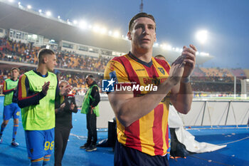 2024-05-18 - Federico Baschirotto of US Lecce applauds fans - US LECCE VS ATALANTA BC - ITALIAN SERIE A - SOCCER