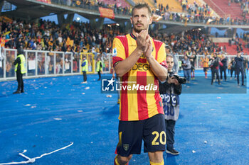 2024-05-18 - Ylber Ramadani of US Lecce applauds fans - US LECCE VS ATALANTA BC - ITALIAN SERIE A - SOCCER