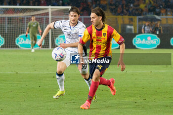 2024-05-18 - Antonino Gallo of US Lecce in action against Aleksey Miranchuk of Atalanta - US LECCE VS ATALANTA BC - ITALIAN SERIE A - SOCCER