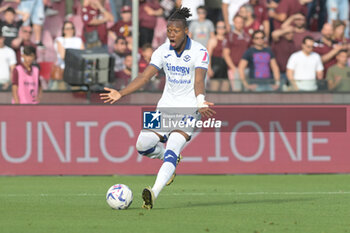 2024-05-20 - Tijjani Noslin of Hellas Verona FC in action during the Serie A Match between US Salernitana 1919 vs Hellas Verona FC at Arechi Stadium - US SALERNITANA VS HELLAS VERONA FC - ITALIAN SERIE A - SOCCER