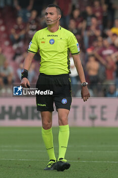 2024-05-20 - Marco Di Bella the referee during the Serie A Match between US Salernitana 1919 vs Hellas Verona FC at Arechi Stadium - US SALERNITANA VS HELLAS VERONA FC - ITALIAN SERIE A - SOCCER