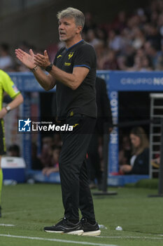 2024-05-20 - Marco Baroni coach gestures of Hellas Verona FC during the Serie A Match between US Salernitana 1919 vs Hellas Verona FC at Arechi Stadium - US SALERNITANA VS HELLAS VERONA FC - ITALIAN SERIE A - SOCCER