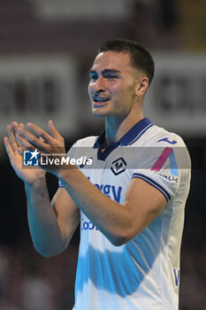 2024-05-20 - the Verona players celebrate their stay in Serie A at the end of the gala under the curve during the Serie A Match between US Salernitana 1919 vs Hellas Verona FC at Arechi Stadium - US SALERNITANA VS HELLAS VERONA FC - ITALIAN SERIE A - SOCCER