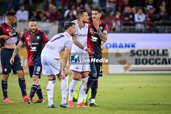 2024-05-23 - Cristiano Biraghi of ACF Fiorentina, Alessandro Deiola of Cagliari Calcio - CAGLIARI CALCIO VS ACF FIORENTINA - ITALIAN SERIE A - SOCCER