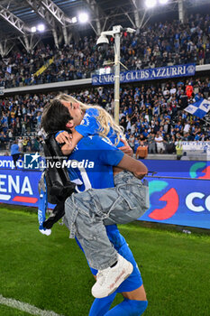 2024-05-26 - Empoli FC's forward Matteo Cancellieri celebrates the victory with his girlfriend - EMPOLI FC VS AS ROMA - ITALIAN SERIE A - SOCCER