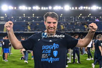 2024-05-26 - Empoli FC's midfielder Simone Bastoni celebrates the victory - EMPOLI FC VS AS ROMA - ITALIAN SERIE A - SOCCER