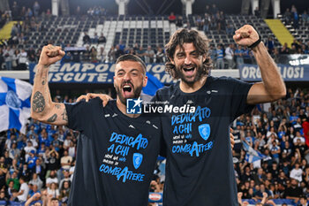 2024-05-26 - Empoli FC's forward Francesco Caputo and Empoli FC's defender Sebastiano Luperto celebrate the victory - EMPOLI FC VS AS ROMA - ITALIAN SERIE A - SOCCER