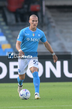 2024-05-26 - Leo Ostigard of SSC Napoli in action during the Serie A Match between SSC Napoli vs US Lecce at Diego Armando Maradona Stadium - SSC NAPOLI VS US LECCE - ITALIAN SERIE A - SOCCER