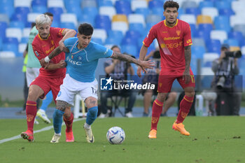 2024-05-26 - Pontus Almqvist of US Lecce competes for the ball with Mathias Olivera of SSC Napoli during the Serie A Match between SSC Napoli vs US Lecce at Diego Armando Maradona Stadium - SSC NAPOLI VS US LECCE - ITALIAN SERIE A - SOCCER