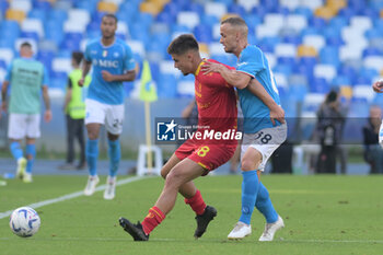 2024-05-26 - Stanislav Lobotka of SSC Napoli competes for the ball with Medon Berisha of US Lecce during the Serie A Match between SSC Napoli vs US Lecce at Diego Armando Maradona Stadium - SSC NAPOLI VS US LECCE - ITALIAN SERIE A - SOCCER