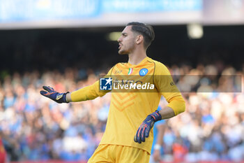 2024-05-26 - Alex Meret of SSC Napoli gestures during the Serie A Match between SSC Napoli vs US Lecce at Diego Armando Maradona Stadium - SSC NAPOLI VS US LECCE - ITALIAN SERIE A - SOCCER