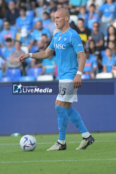 2024-05-26 - Leo Ostigard of SSC Napoli in action during the Serie A Match between SSC Napoli vs US Lecce at Diego Armando Maradona Stadium - SSC NAPOLI VS US LECCE - ITALIAN SERIE A - SOCCER