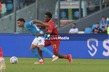 2024-05-26 - Cyril Ngonge of SSC Napoli competes for the ball with Patrick Dorgu of US Lecce during the Serie A Match between SSC Napoli vs US Lecce at Diego Armando Maradona Stadium - SSC NAPOLI VS US LECCE - ITALIAN SERIE A - SOCCER