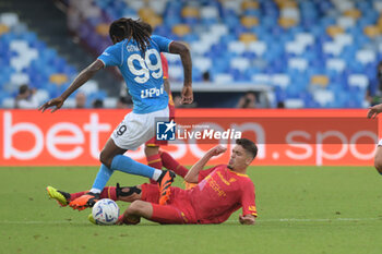 2024-05-26 - Zambo Anguissa of SSC Napoli competes for the ball with Joan Gonzalez of US Lecce during the Serie A Match between SSC Napoli vs US Lecce at Diego Armando Maradona Stadium - SSC NAPOLI VS US LECCE - ITALIAN SERIE A - SOCCER